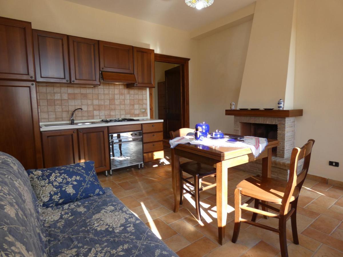 Scappo In Umbria, La Vallata Parrano Exterior foto